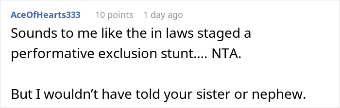 Captura de pantalla de un comentario en el foro discutiendo a los padres del novio llamando a la novia egocéntrica sobre la disputa de inclusión de sobrino autista.