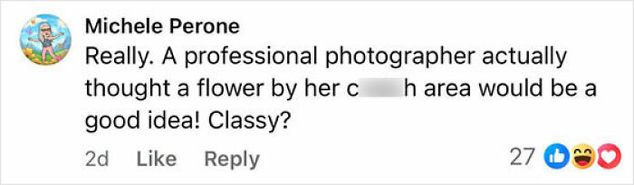 Comente de Michele Perone cuestionando la profesionalidad de un fotógrafo que usa una flor para cubrir un área sensible en una foto.