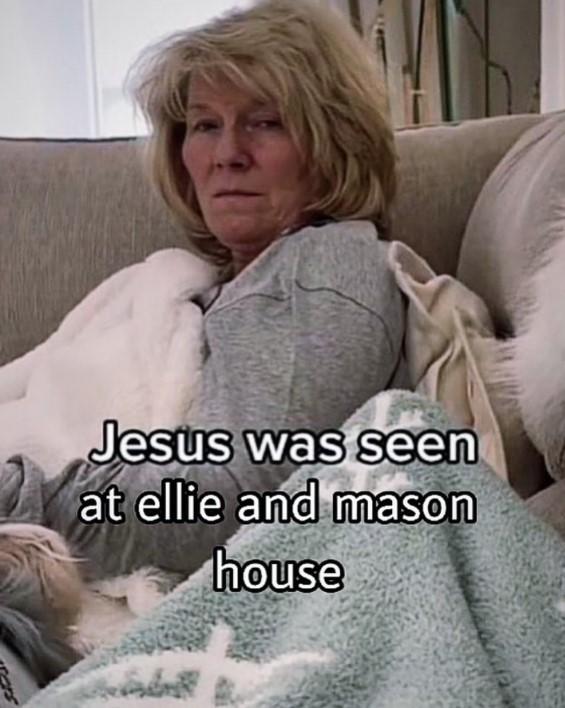 por favor, ¿puedo ir a Mary y Joseph Stable 💜 Jesús fue visto en Ellie y Mason House
