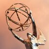 Una estatua del Emmy frente a la academia de televisión en 2016.