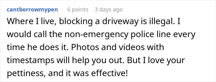 Captura de pantalla de un comentario que discute la ilegalidad del bloqueo de la entrada y las tácticas efectivas de venganza mezquina.