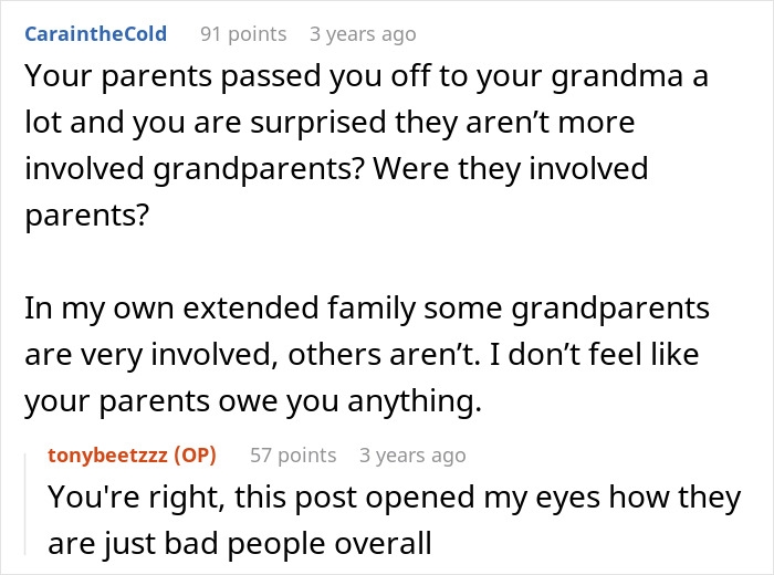 Captura de pantalla de una discusión en línea sobre los padres modernos y su participación, destacando las reacciones mixtas de los usuarios.