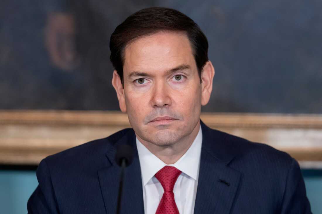 El secretario de Estado Marco Rubio asiste a una ceremonia de firma para un acuerdo de paz entre Ruanda y la República Democrática del Congo en el Departamento de Estado, el 27 de junio de 2025, en Washington.