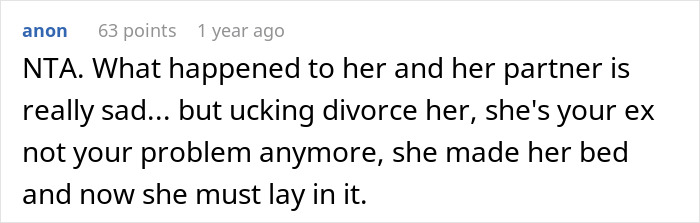 Captura de pantalla de un comentario del foro sobre una esposa que se fue a una pareja de aventuras y ahora quiere que su ex retrase el divorcio.