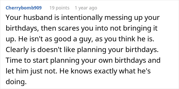 Captura de pantalla de un comentario sobre la sorpresa de cumpleaños de un esposo que causa problemas de matrimonio y conduce a la terapia.