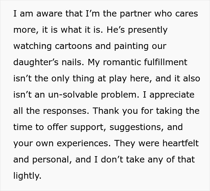 Mensaje de texto que expresa sentimientos sobre la sorpresa de cumpleaños de un esposo que conduce a la terapia de pareja después de muchos años de matrimonio.