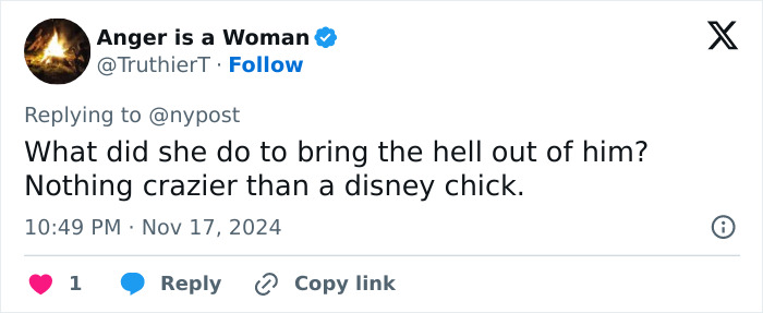 Captura de pantalla de un tweet que hace referencia a un violento incidente de Disney World con un giro impactante que involucra a la víctima y la madre del culpable.