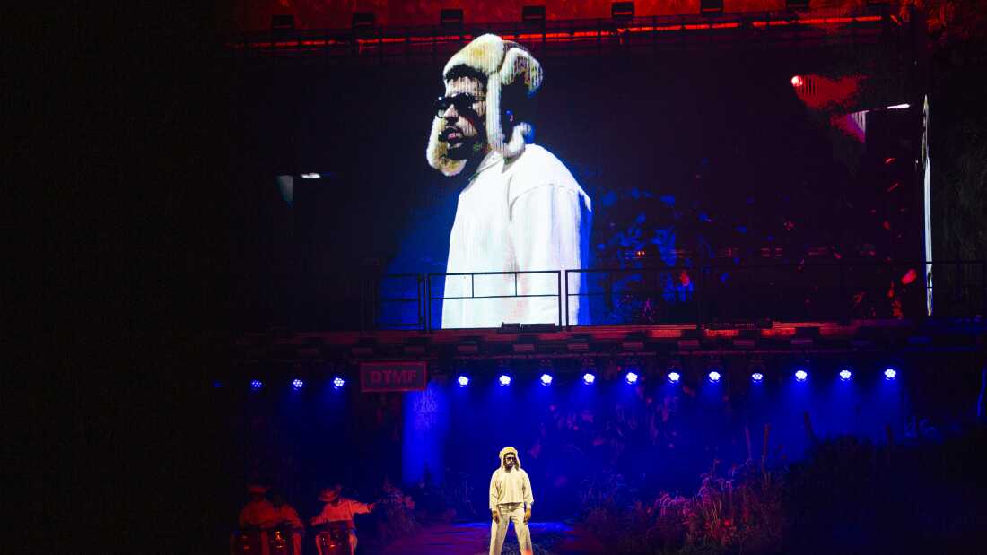 Bad Bunny se presenta en el José Miguel Agrelot Coliseum, conocido como 'El Choli', para su concierto de residencia el domingo 27 de julio de 2025, en San Juan, el artista puerto rico benito A. Martinez, Benito A. Martinez, conocido como Bad Bunny. Noble 