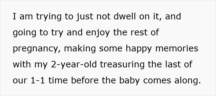 Envíe un mensaje de texto sobre un chico que le dice a su esposa embarazada que irá con la niña de 2 años después de que ella rechaza un viaje posparto.