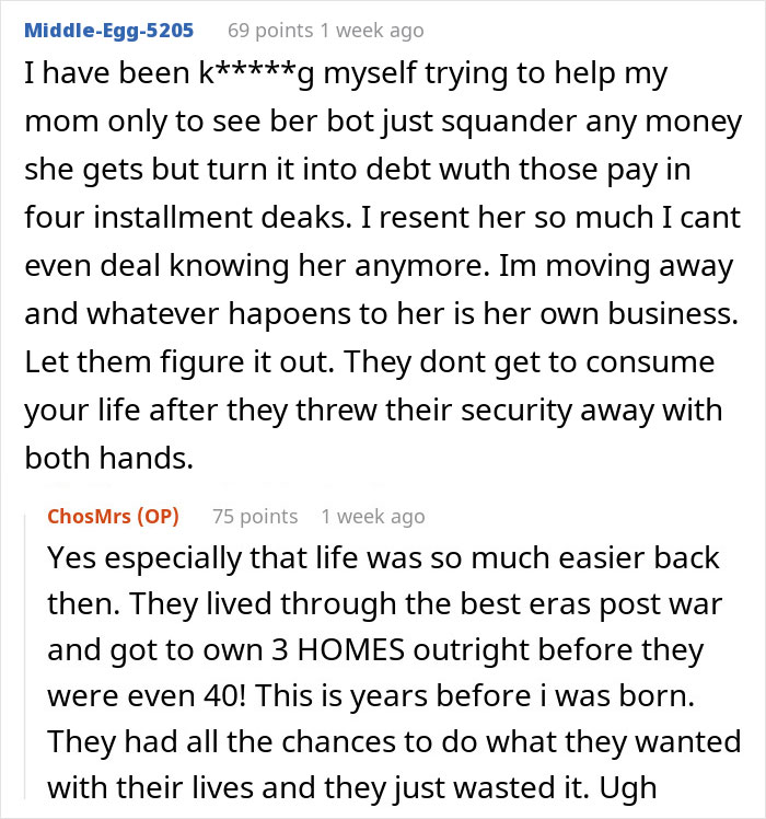 Comentario discutiendo a los padres mayores que esperan el apoyo de la hija después de desperdiciar ahorros en los malos esquemas comerciales.