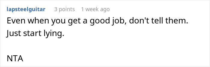 Captura de pantalla de un comentario en línea que le aconseja no contarles a los padres mayores sobre conseguir un buen trabajo para evitar expectativas de apoyo.
