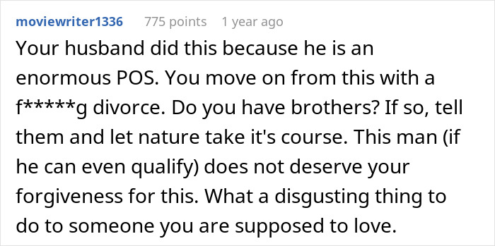 Comentario expresando enojo por la broma del marido causando que una mujer claustrofóbica llore y vomite, instando al divorcio por daños emocionales.