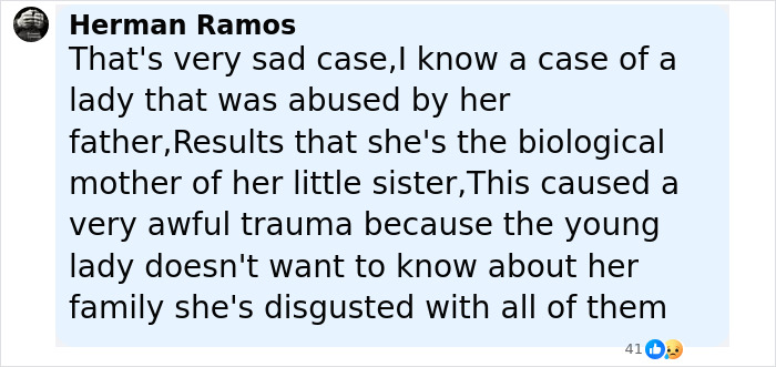 Comentario discutiendo a un hombre acusando a su madre de aprovechar y revelar planes si es el padre biológico del hermano.