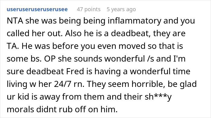 La madre en línea se jacta, enfrenta una reacción violenta para el hijo abandonado del marido en la acalorada discusión en las redes sociales.