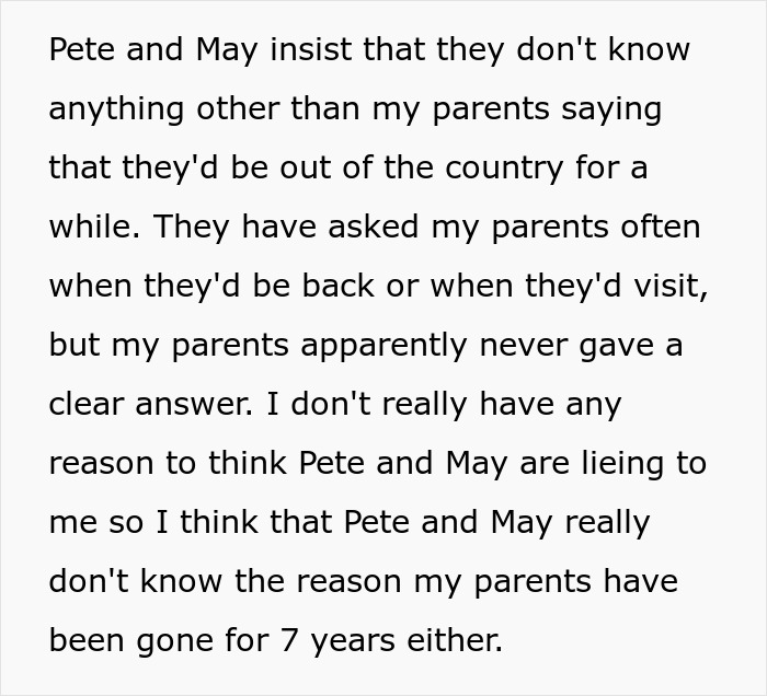 La vida de 17 años se interrumpió cuando los padres regresan después de un viaje mundial de 7 años, buscando reconectarse y reanudar la vida familiar.