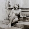 La imagen muestra a la madre de Donald Trump, Mary Anne MacLeod, en agosto de 1932. (Foto de Cathy Brett/Mirrorpix a través de Getty Images)
