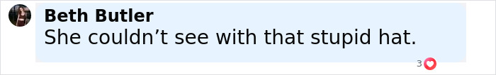 Comente de Beth Butler criticando un sombrero, relacionado con por qué Melania Trump no se refería a las reales británicas durante la visita estatal.