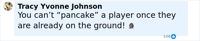 Comentario de Facebook de Tracy Yvonne Johnson discutiendo la lesión del jugador de fútbol y la acción disciplinaria escolar con 108 me gusta.