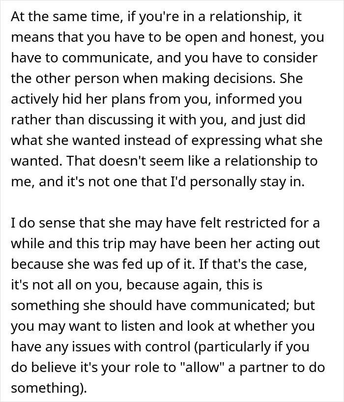 Extracto del texto de consejos de relación sobre problemas de comunicación cuando una mujer planea un viaje en solitario sin decirle a la pareja.