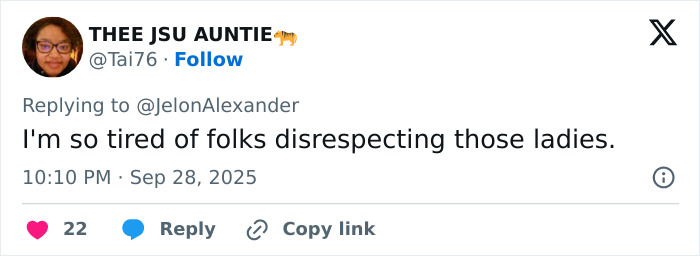 Tweet que muestra el usuario que expresa apoyo para bailarines de talla grande después de que el locutor de la banda universitaria los marque en el medio tiempo, lo que provocó una reacción violenta.