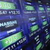 Más de 10 años después de que el Congreso aprobó las leyes que toman medidas enérgicas contra el comercio de información privilegiada entre los miembros, los legisladores todavía están superando al mercado e inspirando nuevos fondos basados en sus operaciones.