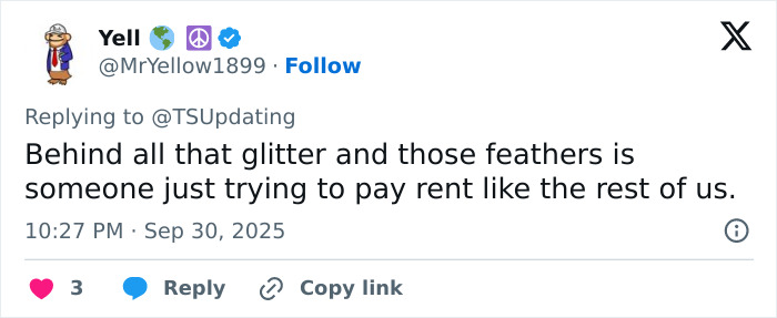 Captura de pantalla de Tweet que muestra a un usuario que responde a la controversia de letras filtradas relacionadas con la personalidad showgirl de Taylor Swift.