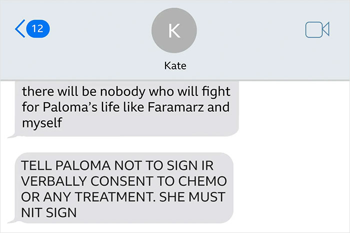 Captura de pantalla de mensajes de texto que muestra una conversación donde alguien insta a no consentir a la quimioterapia o cualquier tratamiento para la vida de Paloma.