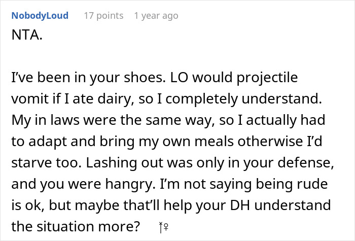 Comentario de NobodyLoud que explica cómo adaptó las comidas debido a que sus suegros ignoraban las necesidades dietéticas en las cenas familiares.