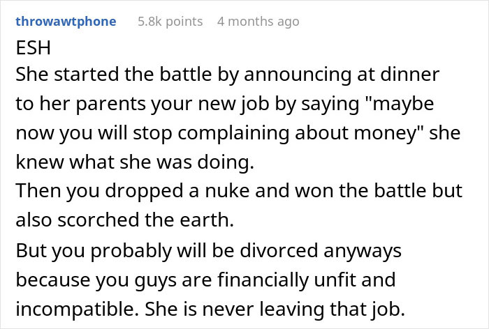 Conversación de texto que muestra a un marido amenazando con divorciarse durante una cena con los padres de su esposa, destacando un matrimonio que se desmorona.
