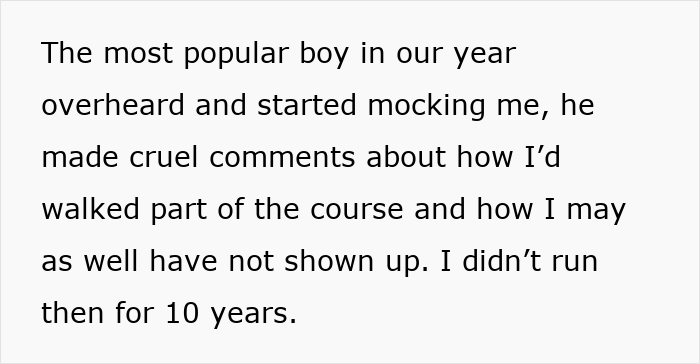 Mujer con sobrepeso abrumada por un trauma infantil después de que los adolescentes se rieran de ella en el gimnasio y enfrenta desafíos emocionales.