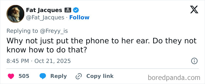 Captura de pantalla de una respuesta de Twitter que aborda sarcásticamente el uso del altavoz, parte de historias sobre el cierre de usuarios de altavoz.