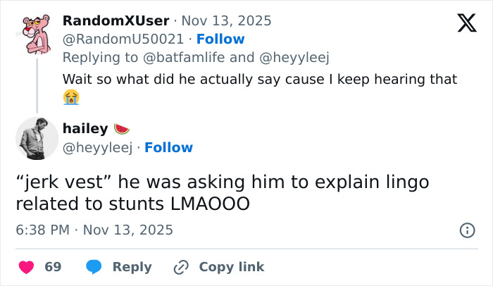 Intercambio en Twitter sobre el error viral de Glen Powell y la jerga de acrobacias de Hollywood durante una entrevista.