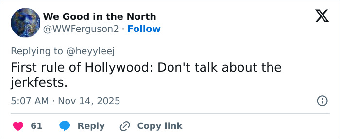 Tuitea sobre el lado oscuro de Hollywood y el error viral de Glen Powell durante una entrevista, advirtiendo contra ciertos temas.