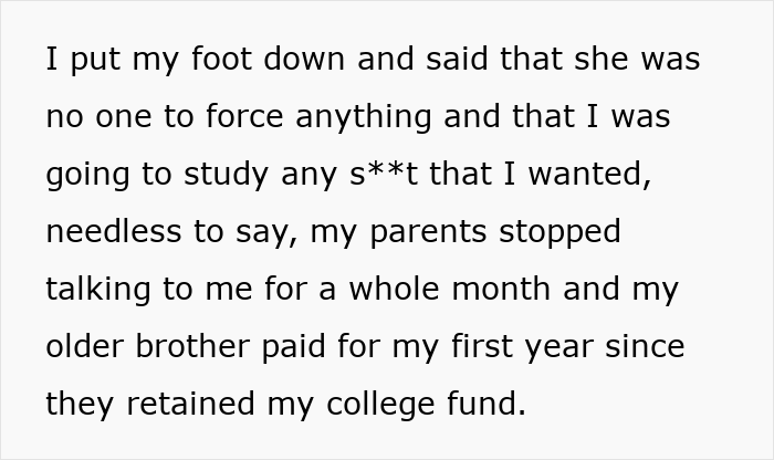 Texto alternativo: La mujer se niega a renunciar a una increíble oportunidad profesional debido a que sus padres favorecen a su hermana niña de oro malcriada.