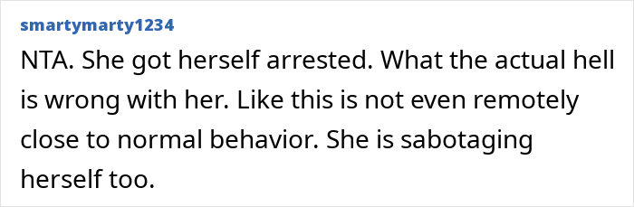 Comente en un foro en línea sobre padres que exigen que una mujer renuncie a una oportunidad profesional por una hermana malcriada y niña de oro.