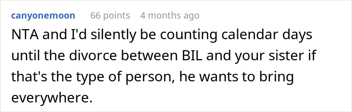 Comenta en una publicación del foro sobre una mujer poliamorosa que se insinúa con un chico secuestrado y su novia enfrentándose a ella.