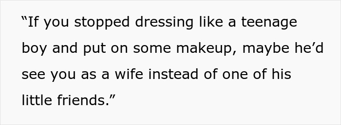 Un mensaje de texto que revela la verdadera realidad hace que un hombre corte los lazos con su madre después de que ella le envía un mensaje de texto a su novia.