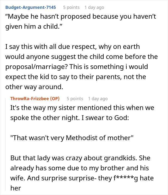Conversación por mensaje de texto que revela que un hombre corta los lazos con su madre después de que ella le muestra sus verdaderos colores a su novia.