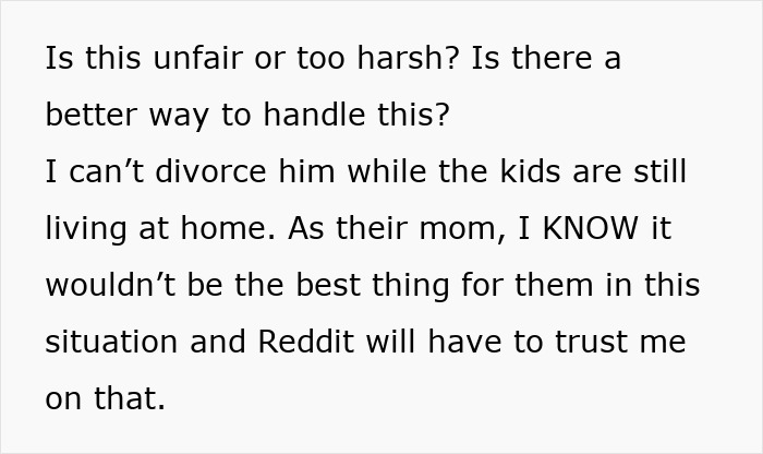 Texto sobre un hombre que prioriza el trabajo sobre la familia mientras su esposa quiere quedarse a pesar de los desafíos.