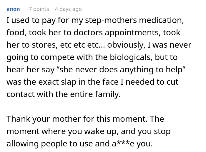 Publicación de texto que describe a una mujer cegada por las flores de su hijo y sin ver cuánto está haciendo su hija por ella.