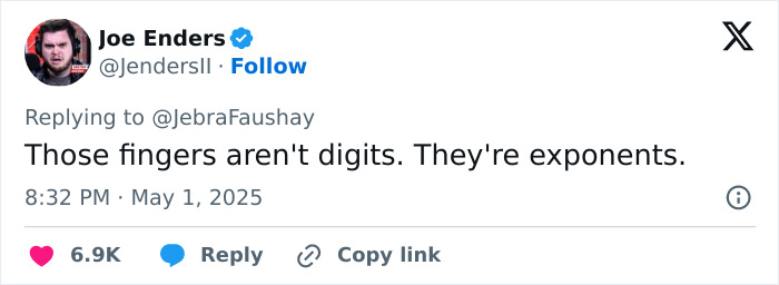 Captura de pantalla de un tweet sobre las manos extrañamente grandes de Cynthia Erivo que desató debate y discusión en línea.