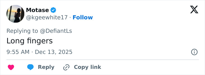 Captura de pantalla de un tweet que menciona las manos extrañamente grandes de Cynthia Erivo, lo que generó un debate sobre su apariencia.