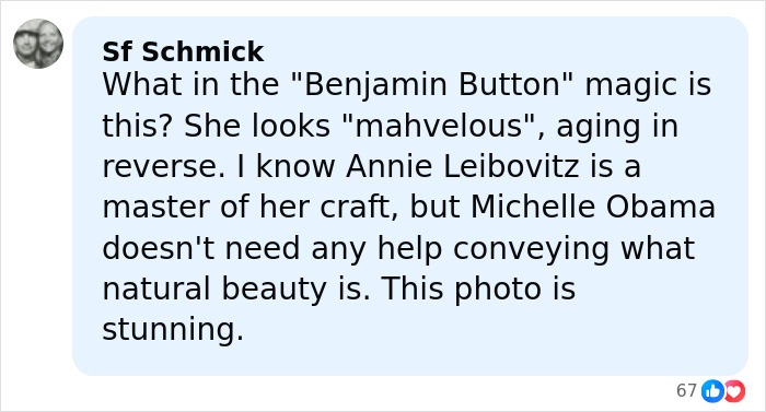 Michelle Obama con cabello ultralargo en un look casual, mostrando belleza natural y elogios audaces del maquillador.