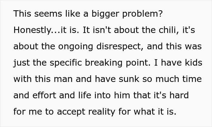 Imagen de texto que analiza la falta de respeto actual y los desafíos en las relaciones, reflexionando sobre el incidente de la olla de chile y las luchas personales.