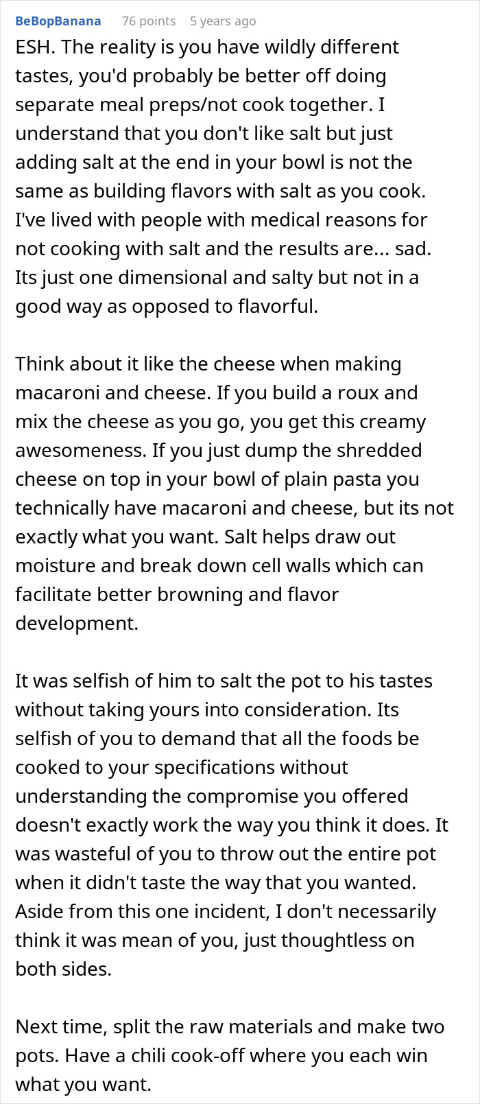 Comentario de texto que analiza los desafíos de las relaciones por salar una olla de chile y repensar la relación debido a las preferencias alimentarias.