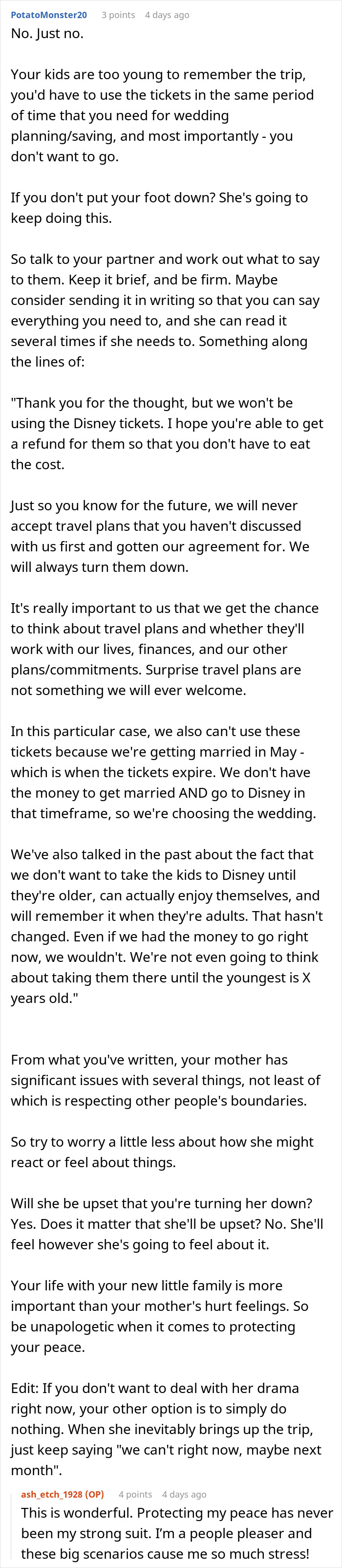 Conversación de texto sobre una madre que impone su sueño de Disney a la familia, creando deudas y culpa en torno al regalo.