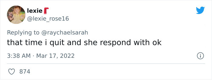 Tweet que muestra a una persona renunciando a su trabajo con una respuesta simple, parte de la colección de mensajes de texto 