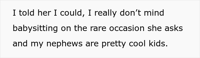 Fragmento de texto que muestra a una persona hablando sobre los hijos de su hermana niñera y su experiencia positiva con sus sobrinos amantes del hockey.