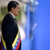 El presidente de Venezuela, Nicolás Maduro, observa durante una ceremonia en la base militar de Fuerte Tiuna dentro de la inauguración presidencial en Caracas el 10 de enero de 2025.