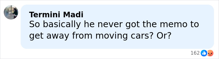 Padre del agente de ICE que mató a Renee Nicole Good respondiendo preguntas en medio de una bomba de esposa inmigrante en un comentario en las redes sociales.